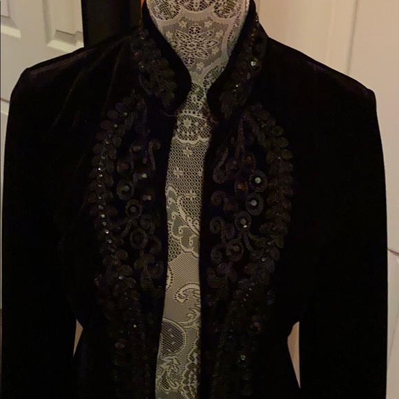 Chico’s blk velvet coat w/blk beads & embroidery - Picture 2 of 9